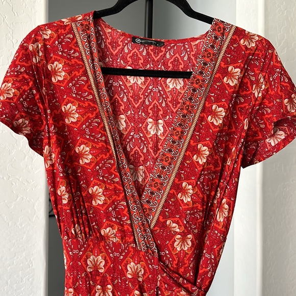 PRETTY GARDEN MAXI DRESS Red, Tan, Cream Wrap Side Tie Deep V neck Size Small - Picture 2 of 8